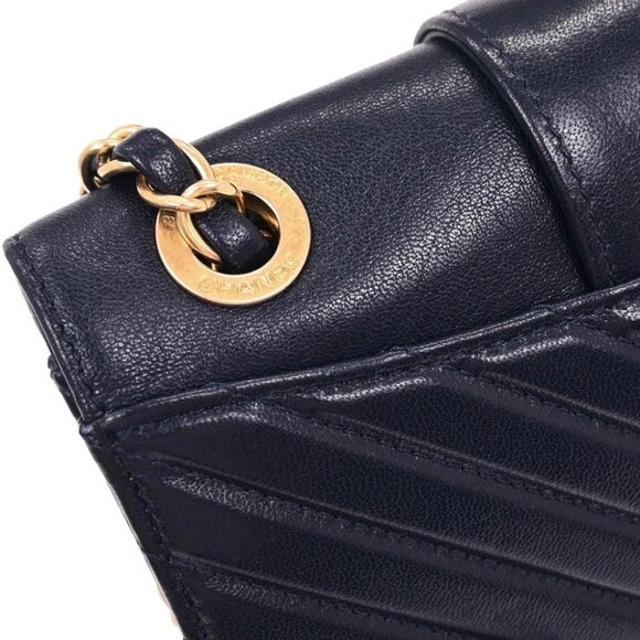 Chanel Navy Calfskin Chevron Shoulder Bag - Picture 4 of 10